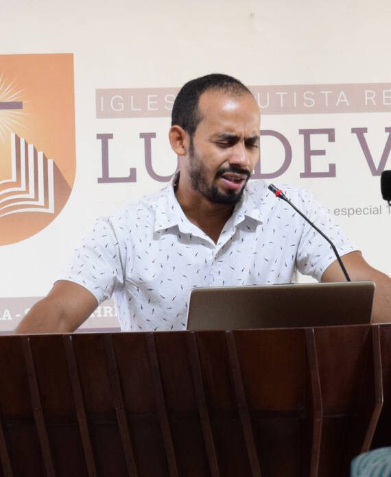 Diácono Christian De Ávila